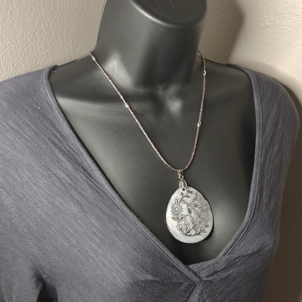 Decorative Large Shell Pendant Necklace With Flowers 21 1/4 Inches Long